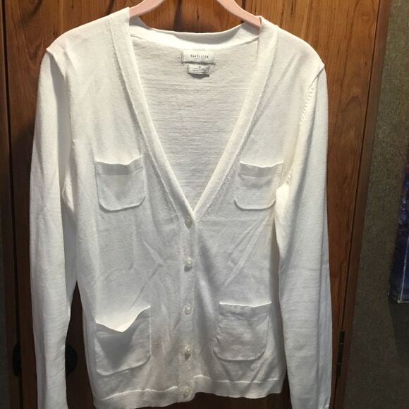 NWOT. Van Heusen Women’s Size M White Lightweight Knit Sweater Jacket - Picture 2 of 10